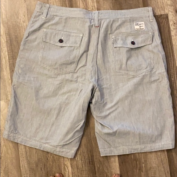 Howe Reversible Shorts - Picture 2 of 4
